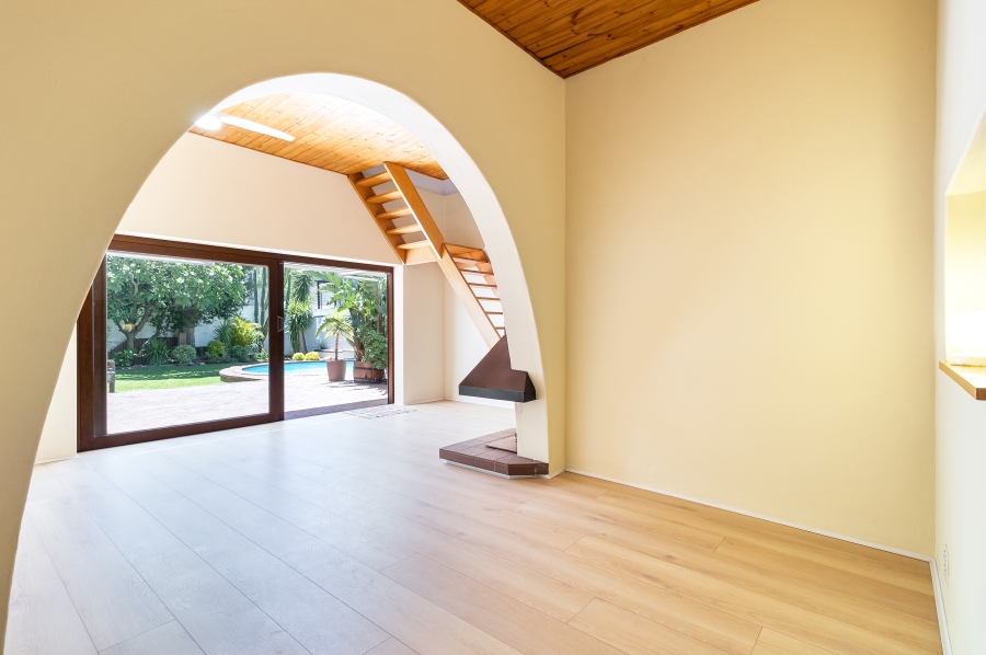 3 Bedroom Property for Sale in Tamboerskloof Western Cape